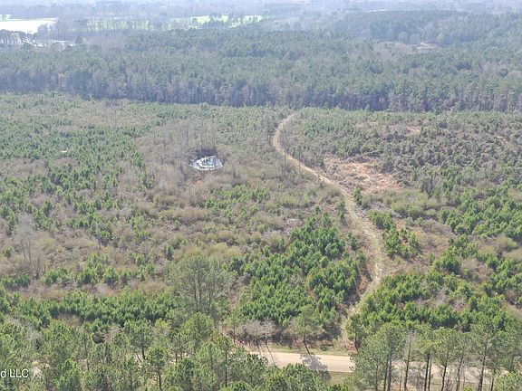 3rd image of Warren Hill Pl