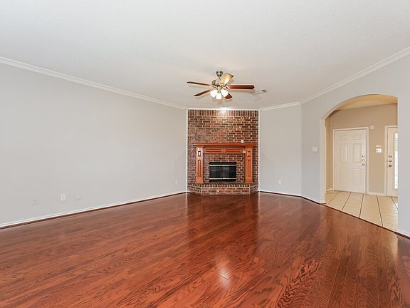 4th image of 1632 Laurel Springs Ct