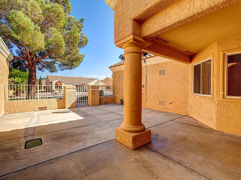 2501 Showcase Dr — Photo 27