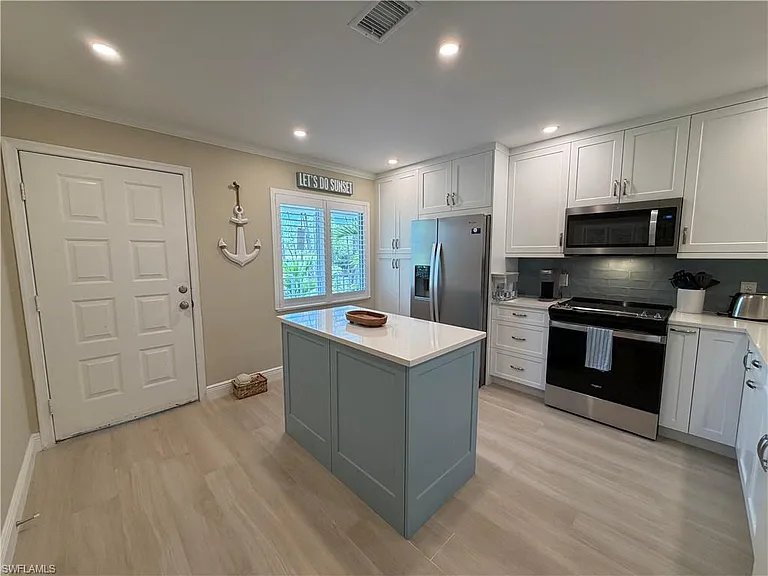 3002 Sandpiper Bay Cir #A306 — Photo 9