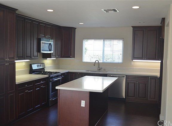 2nd image of 505 N Placer Privado