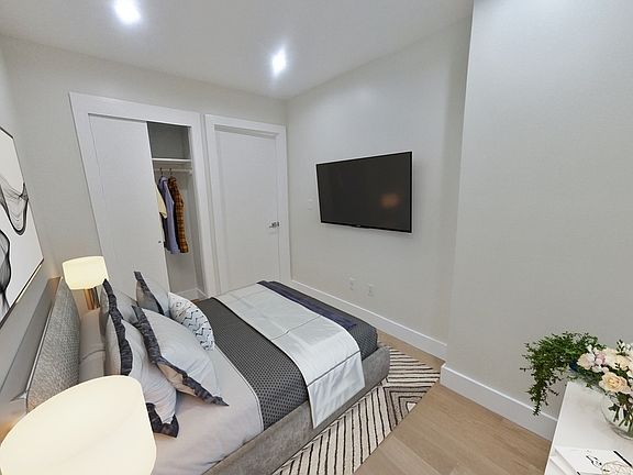 4th image of 114 E 40th St #3