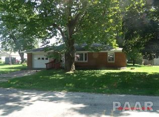 1027 S Adams St, Lewistown, IL 61542
