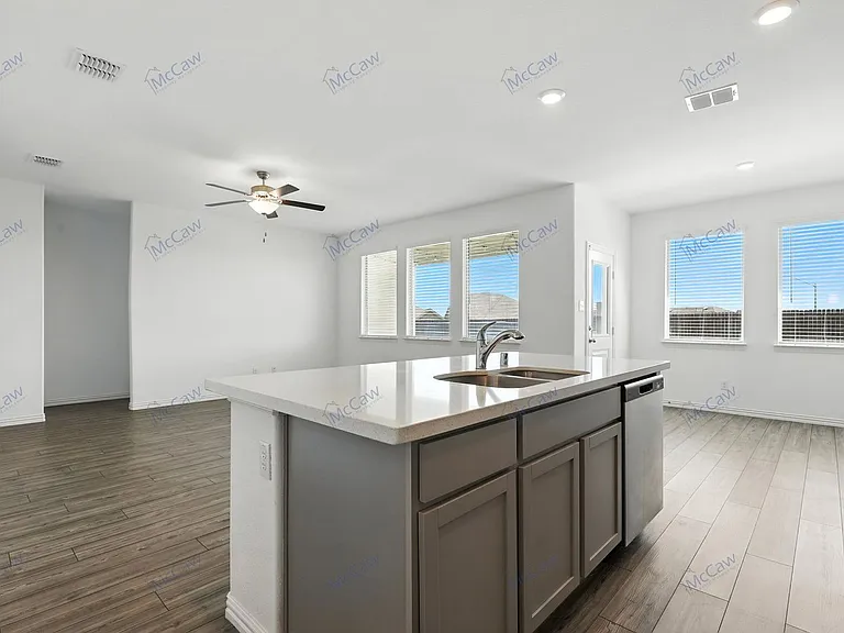 6924 Waterloo Ln — Photo 8