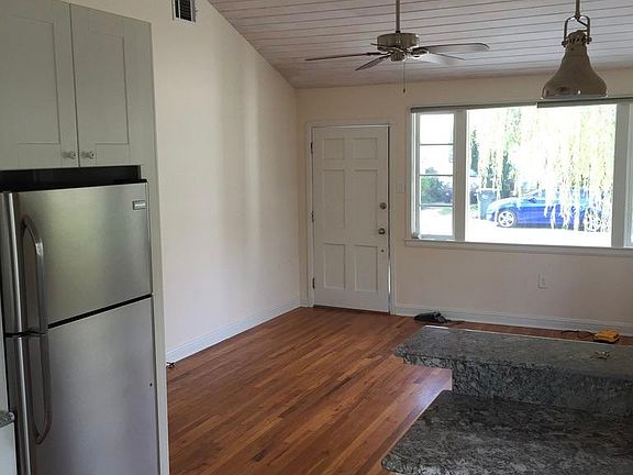 2nd image of 7827 Pearl St