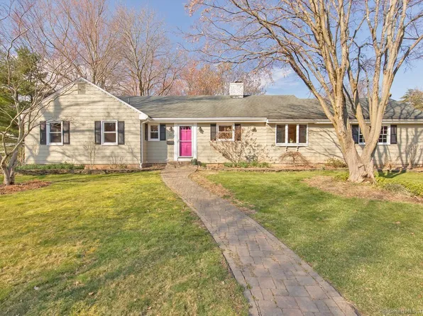 85 Foxridge Road, West Hartford, CT 06107