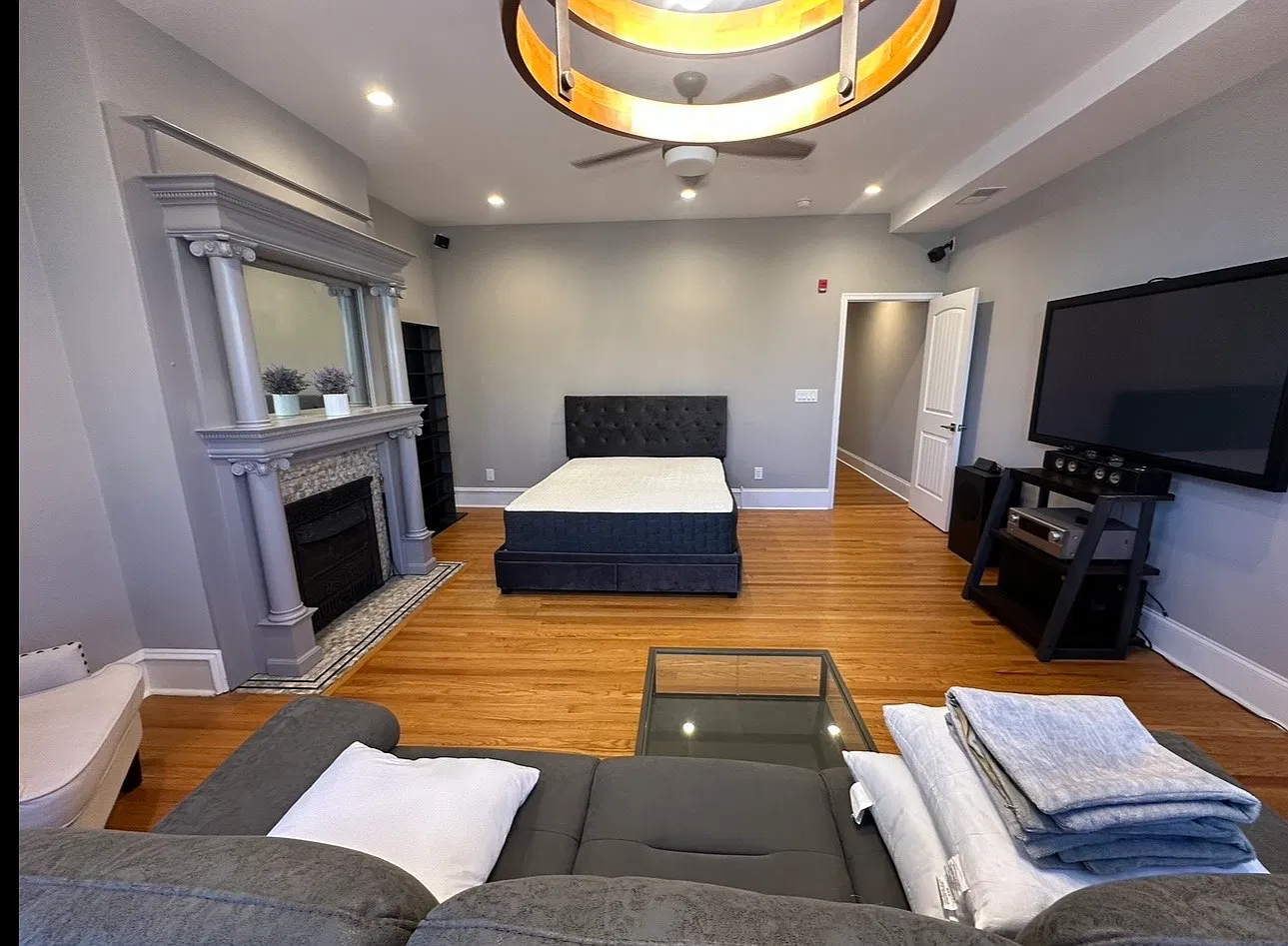 2 bed, 1300 sqft, $2,000 — Photo 3