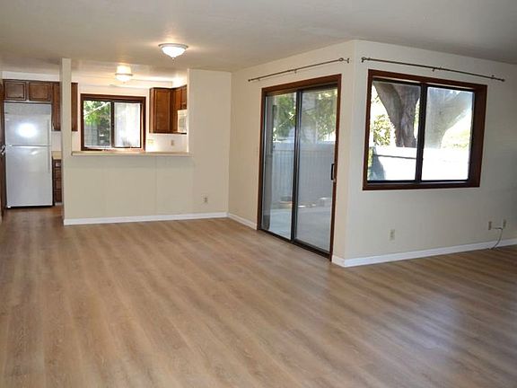 2nd image of 56 Cypress Pl