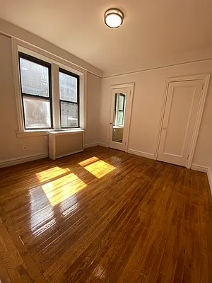 Rented by Peter R. Hungerford, LREB | media 18