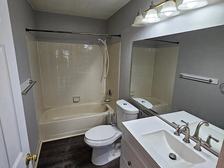 32 Holly Ct #32 — Photo 19