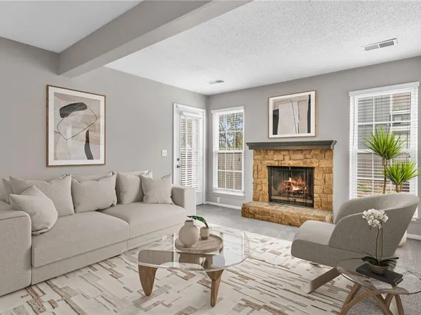 12705 W 110th Ter, Overland Park, KS 66210