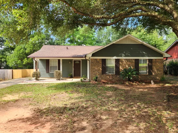 9305 Maplewood Dr, Mobile, AL 36695