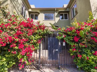 906 40th St, Oakland, CA 94608