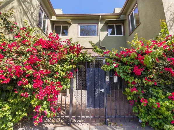 906 40th St, Oakland, CA 94608