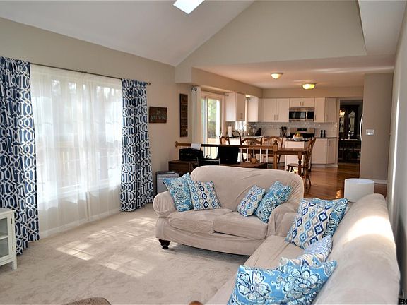2nd image of 36 Longwood Dr