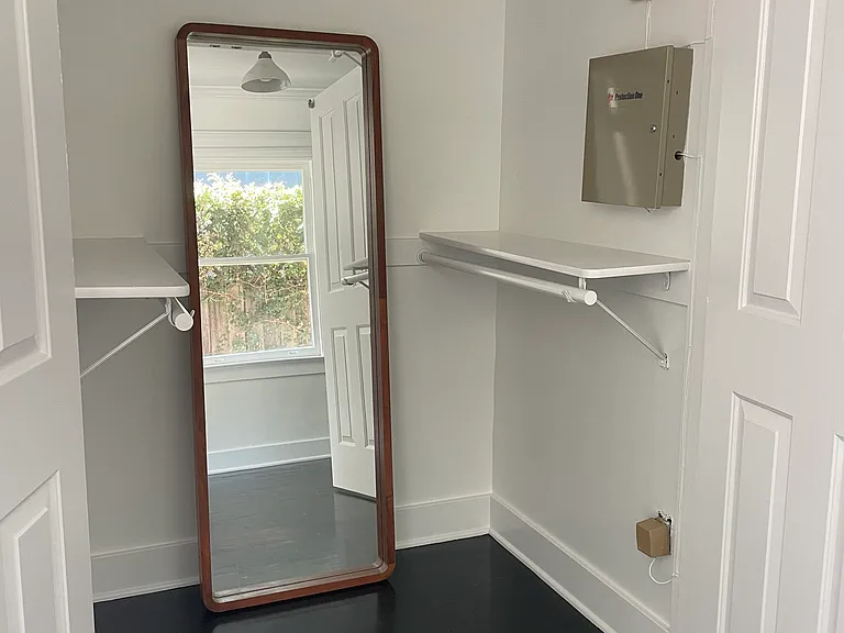 3327 Caroline Ave — Photo 14