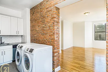 Rented by Century 21 Metropolitan