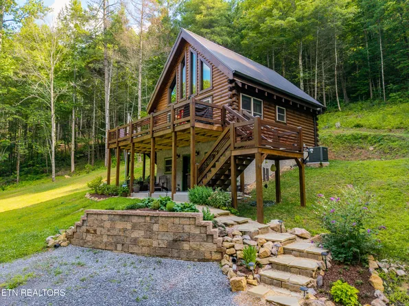 3336 Waldens Creek Rd, Sevierville, TN 37862