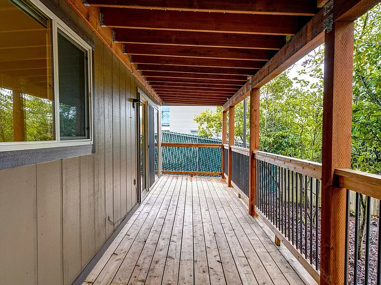 Upland Terrace — Photo 9