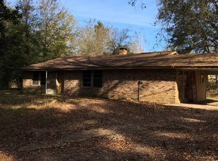 303 Herman Barnes Rd, Zavalla, TX 75980