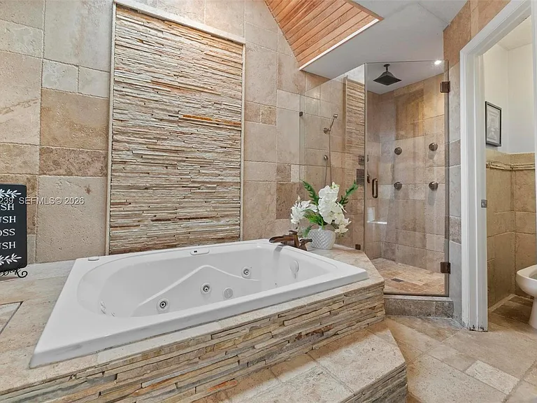 14012 SW 38th Ter — Photo 26
