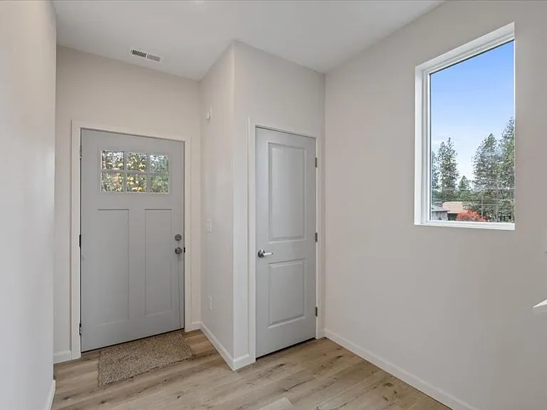 4237 E Pratt Ave — Photo 4
