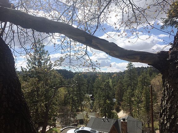 4th image of Crags Ln