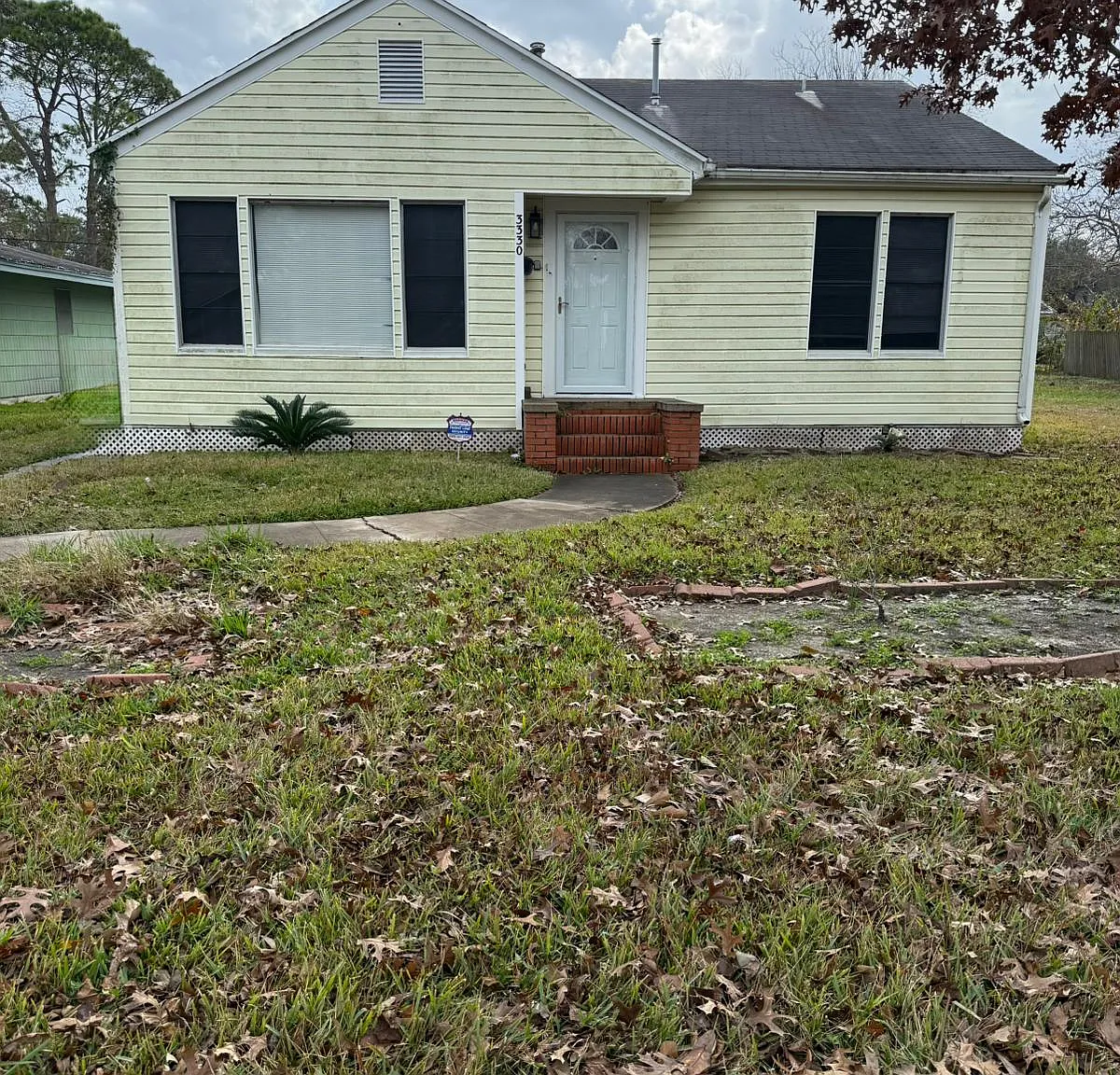 3 bed, 1214 sqft, $1,300 — Photo 1
