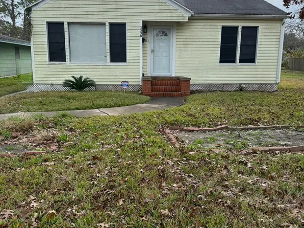 3330 12th St, Port Arthur, TX 77642