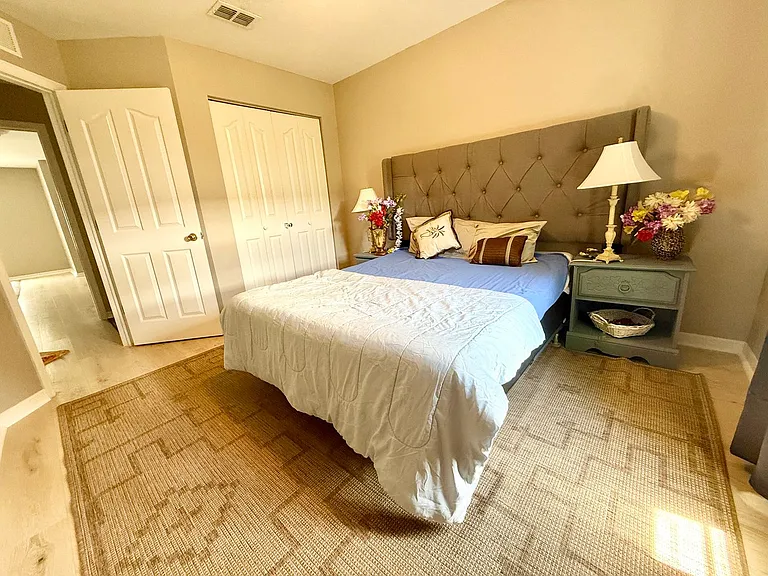 102 N Lady Mary Dr — Photo 22