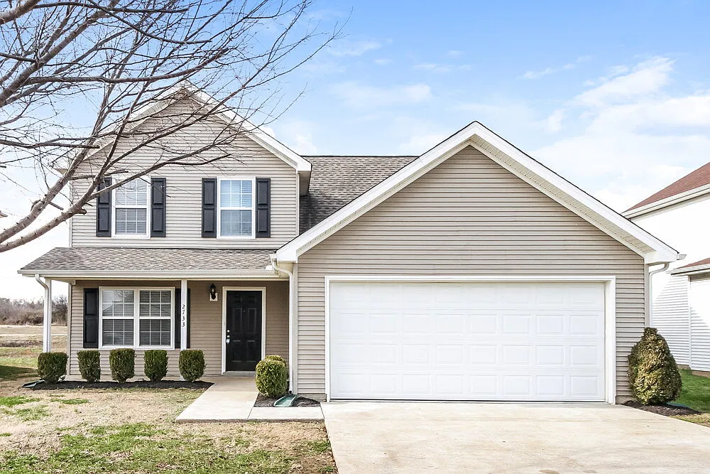 4 bed, 2.5 bath, 1908 sqft, $2,220 — Photo 1