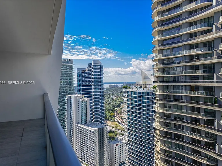 1010 Brickell Ave #4607 — Photo 6