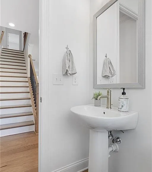 6543 Beacon Dr — Photo 6