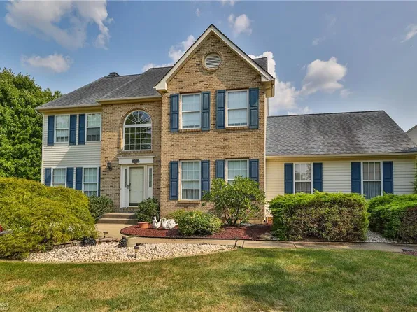 6175 Sauterne Dr, Macungie, PA 18062