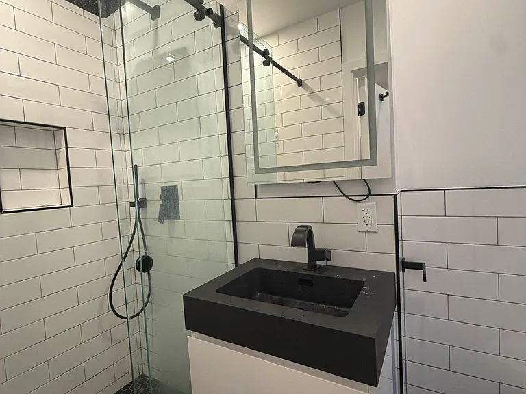 28 Bedford St #14 — Photo 3