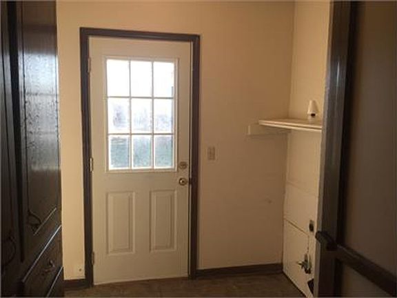 3rd image of 704 Ashley Dr