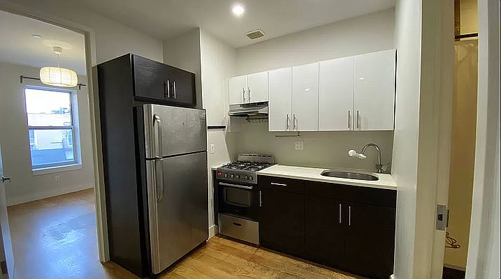 1st image of 823 Saint Johns Pl #2F