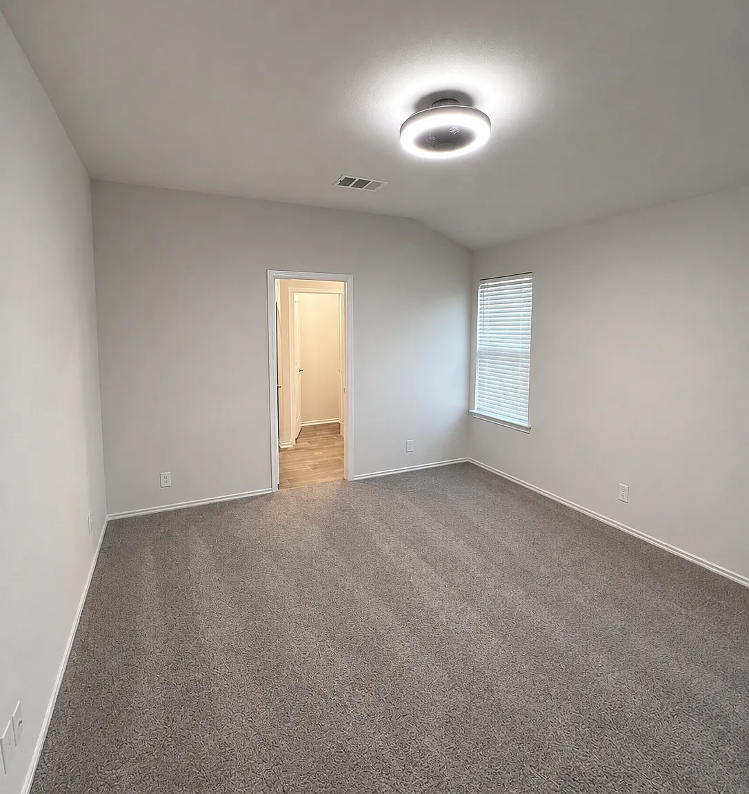 3 bed, 1535 sqft, $1,700 — Photo 4