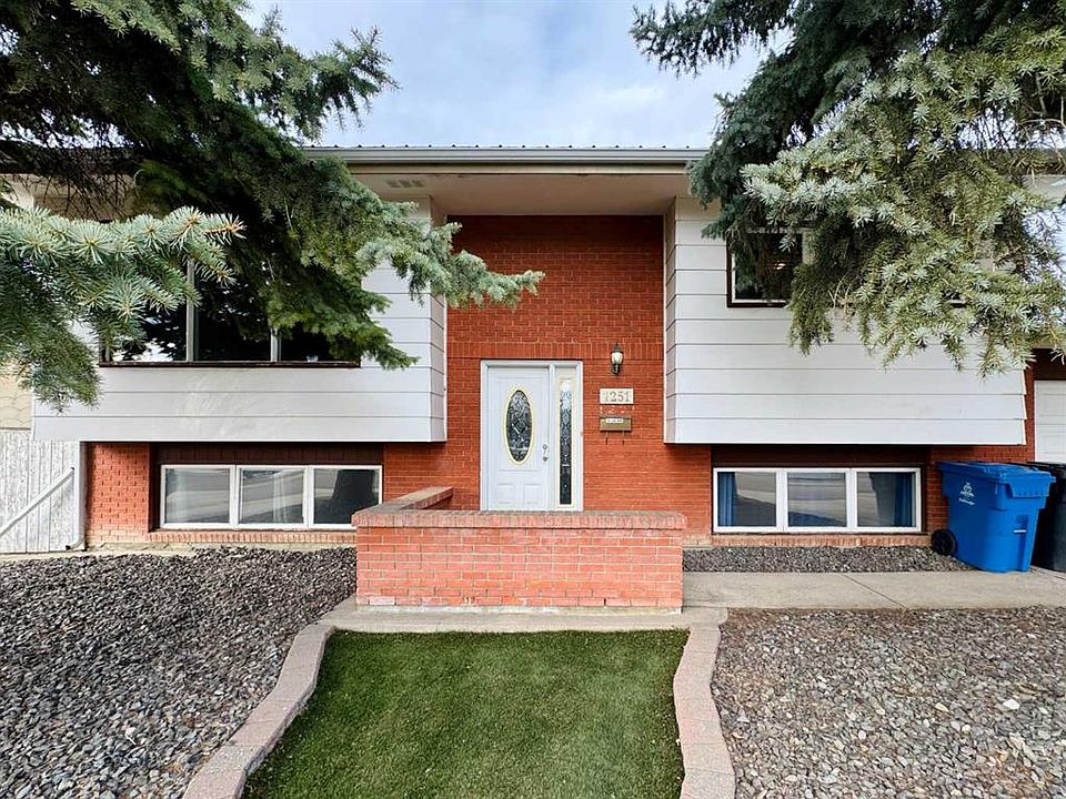 1st image of 1251 S Saint Catherine Rd N