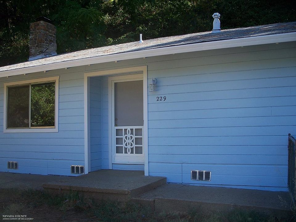 2nd image of 229 Helen Dr
