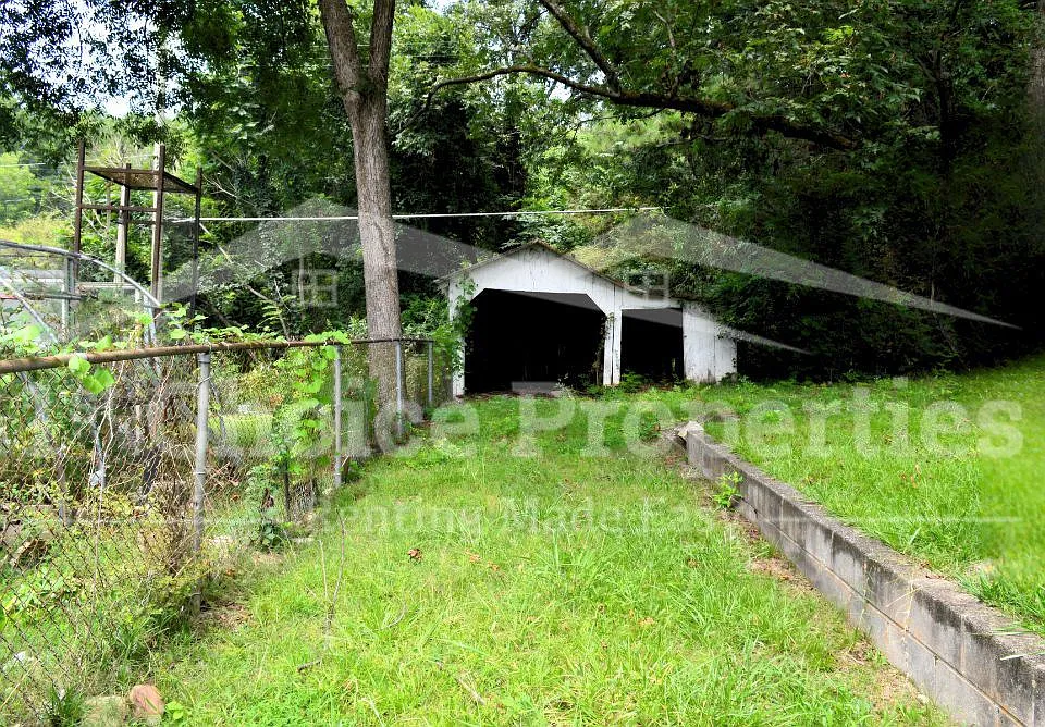 607 East 22nd Street Anniston, AL 36207 - 1 — Photo 2