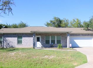 1406 Fir St, Rockport, TX 78382
