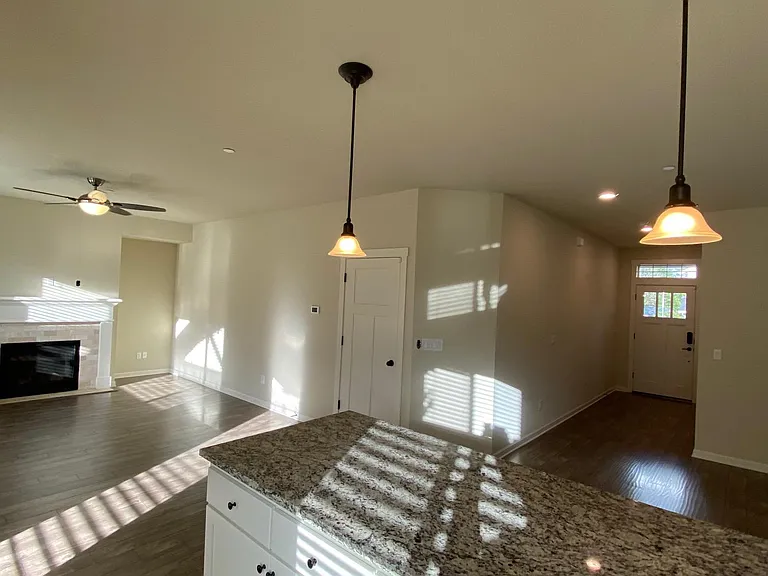 3715 NE Sitka Dr — Photo 6