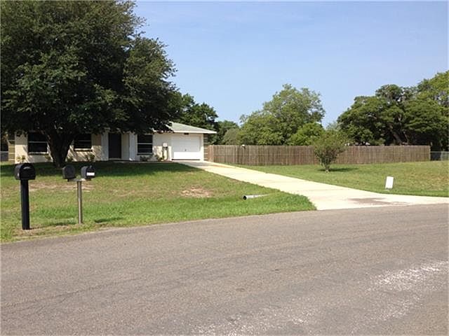 1st image of 2548 Cedarwood Dr