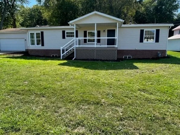 430 S Walnut St, Gnadenhutten, OH 44629