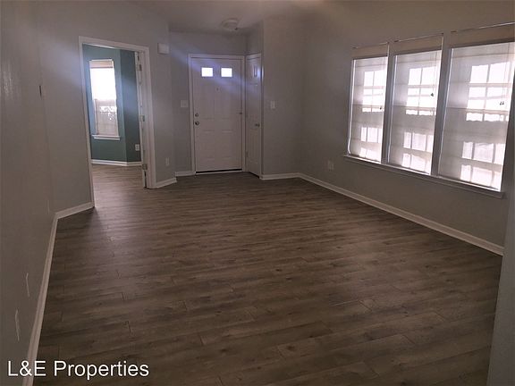 3rd image of 216 Brookstone Dr