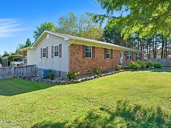 3rd image of 1238 Cedarwood Ln