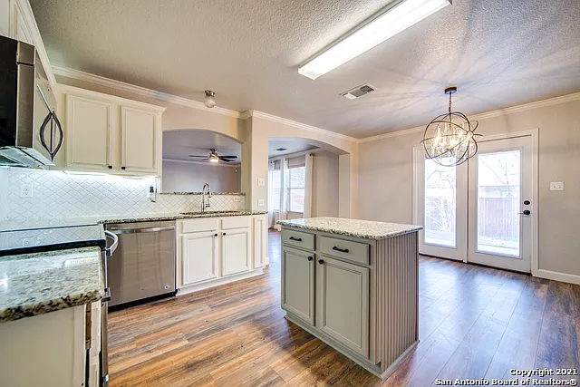 124 Latigo Ln — Photo 6
