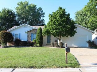 6501 High Meadow Dr, O'Fallon, MO 63368