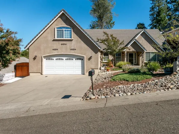 1055 Diamante Robles Ct, Diamond Springs, CA 95619